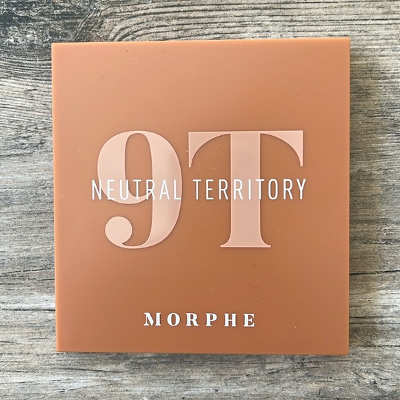 Morphe 9T Neutral Territory Eyeshadow Palette Authentic NEW without Box - Picture 4 of 6
